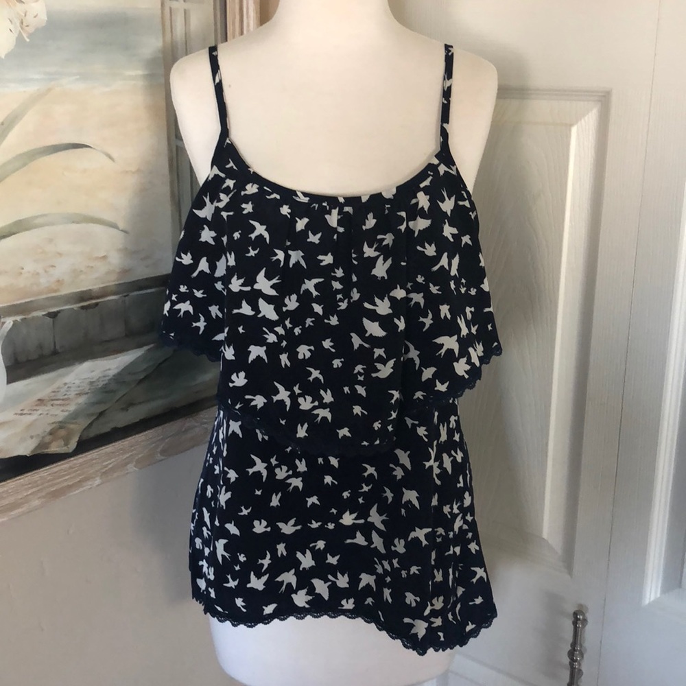 Pout Women’s Tank Size M